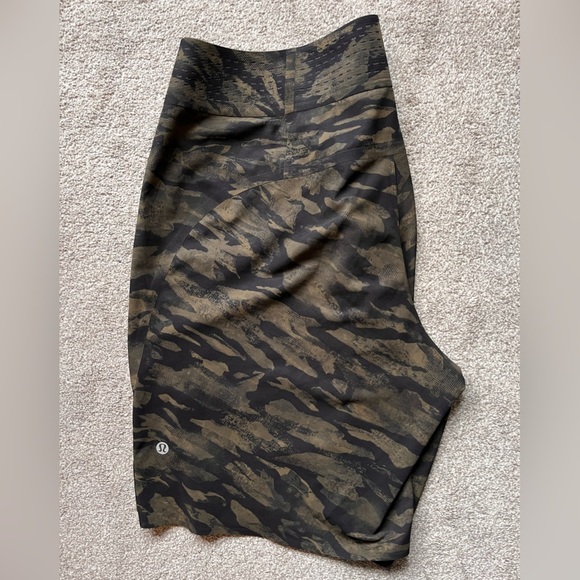 Mens Lululemon Current State Camo Board/Swim Shorts Size 32 - Picture 7 of 8
